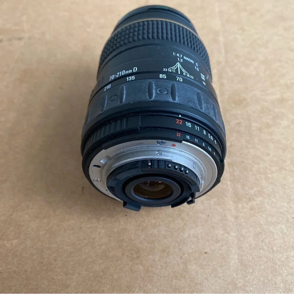 Quantaray 70-210mm multi-Coated for Nikon AF